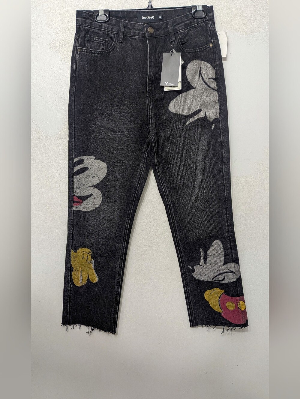 NWT Disney Mickey Mouse Black Straight-Leg Cropped Jeans with Character Size 38